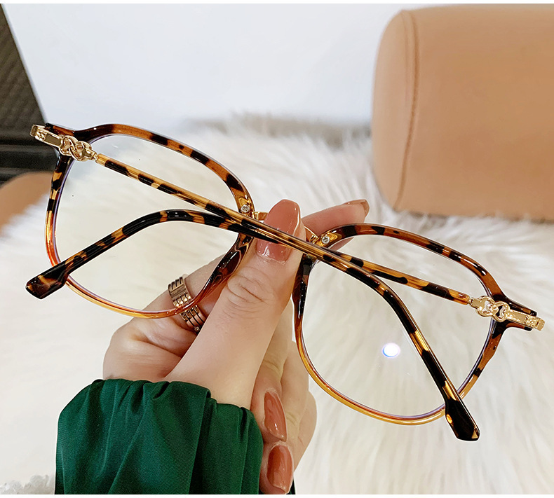 New Square Frame Young Fashion Presbyopia Glasses