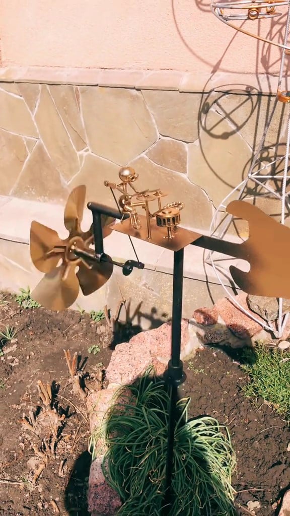 Handmade Metal Rock Band Windmill🎁(Includes a 70cm bracket)