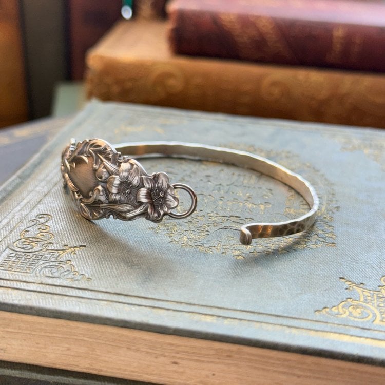 🔥LAST DAY 59% OFF✨Handmade Sterling Spoon Bangle - Crafted from Authentic Vintage Silverware