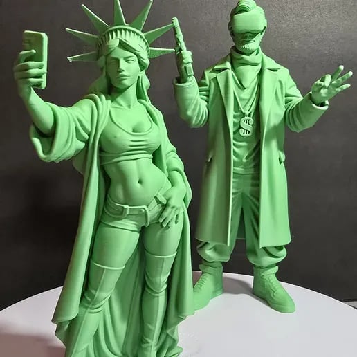 ✨Statue of Liberty Selfie Figurine – 250th Anniversary Commemorative Edition