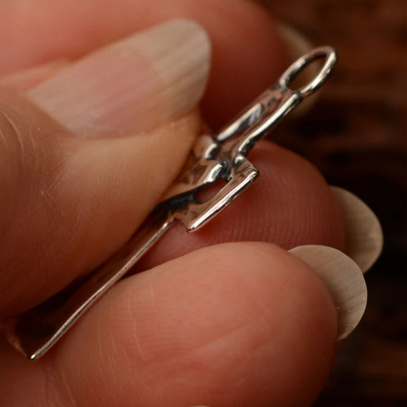 ✝️100 % handgefertigtes Silberkreuz mit heilendem Herz