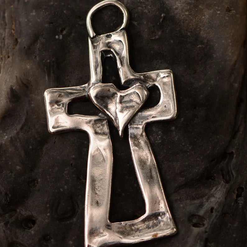 ✝️100 % handgefertigtes Silberkreuz mit heilendem Herz