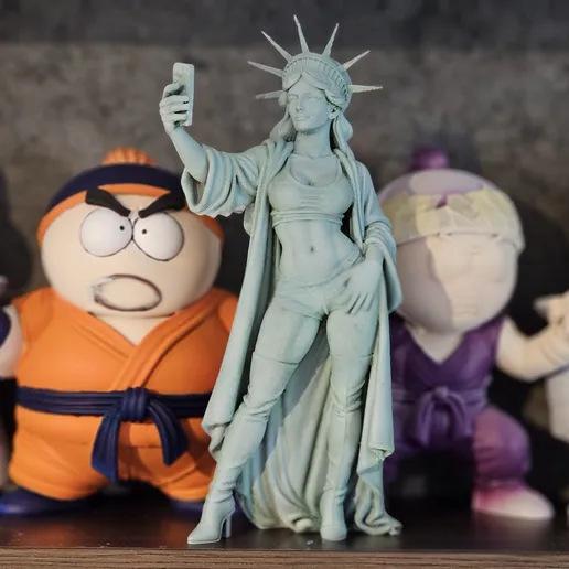 ✨Statue of Liberty Selfie Figurine – 250th Anniversary Commemorative Edition