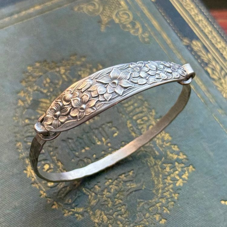 🔥LAST DAY 59% OFF✨Handmade Sterling Spoon Bangle - Crafted from Authentic Vintage Silverware
