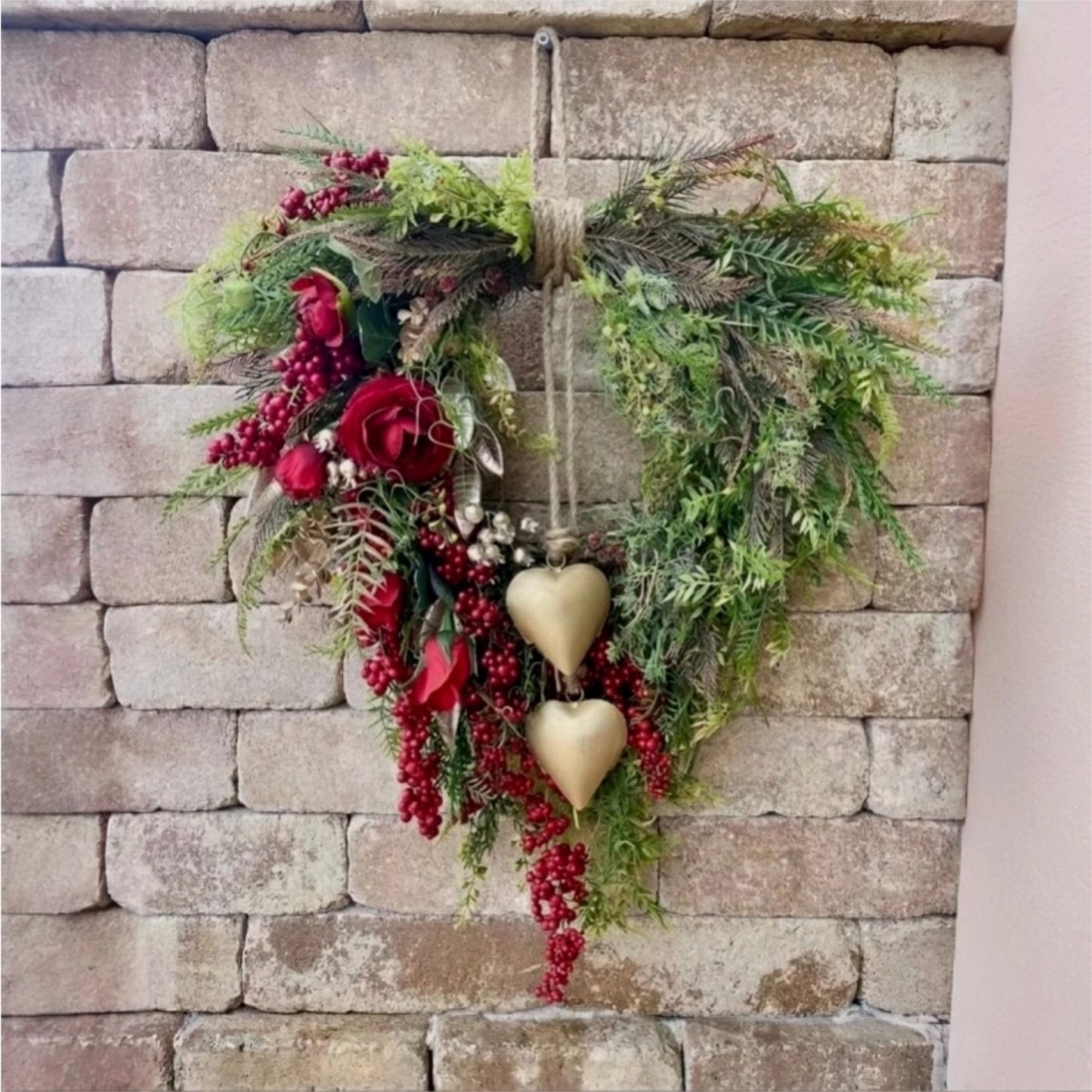❤️ Mother's Day Farmhouse Heart Wreath: Gold Bells, Red Roses & Berries🎉