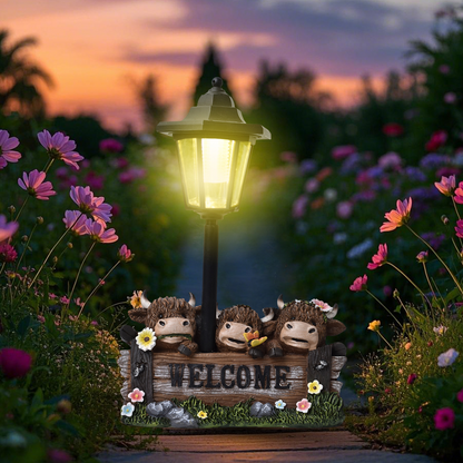 Solar-Powered Highland Cow Lamp for Yard & Garden Decor