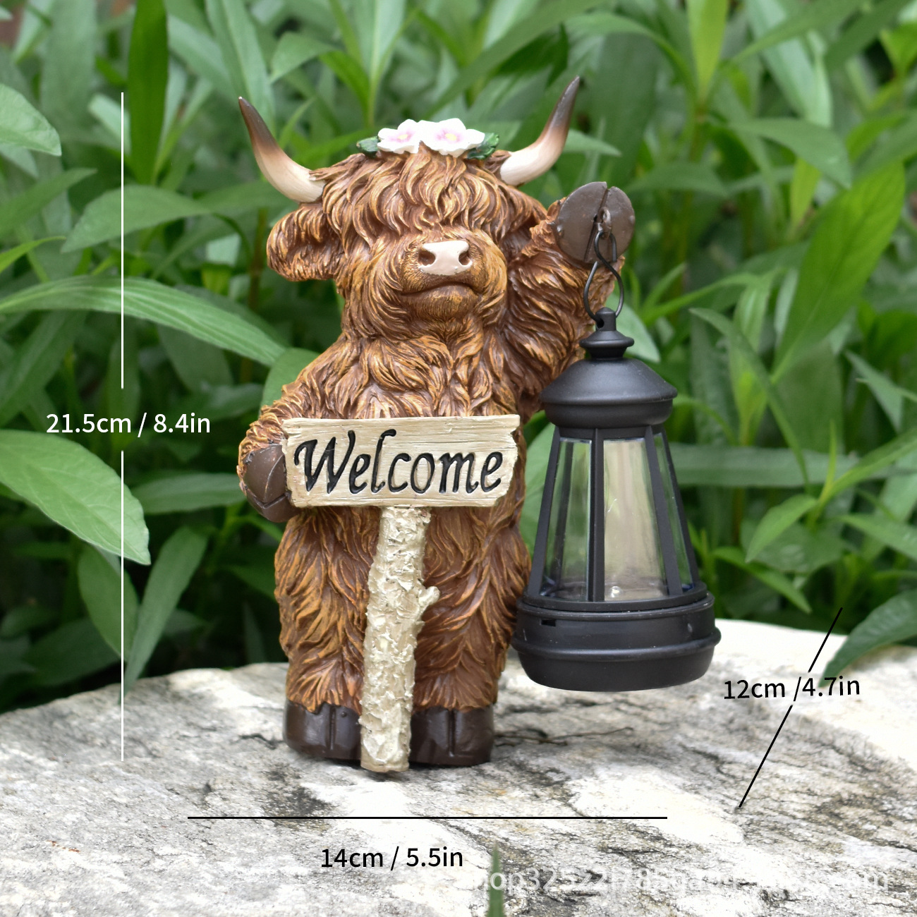 Solar-Powered Highland Cow Lamp for Yard & Garden Decor