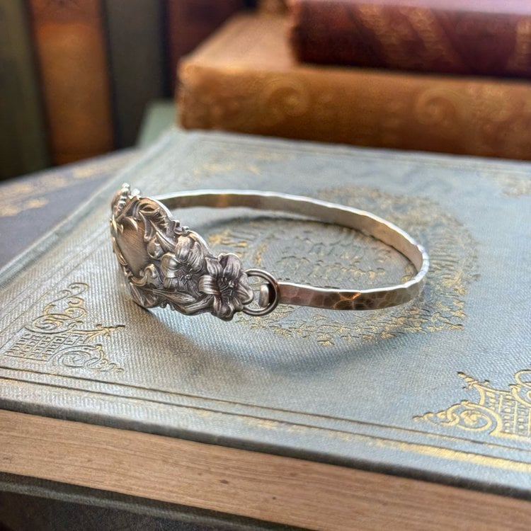 🔥LAST DAY 59% OFF✨Handmade Sterling Spoon Bangle - Crafted from Authentic Vintage Silverware