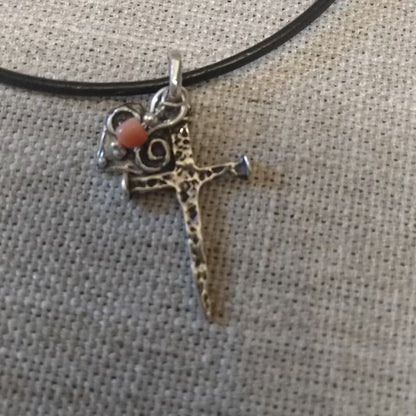 ✝️100 % handgefertigtes rustikales Nagelkreuz aus Silber