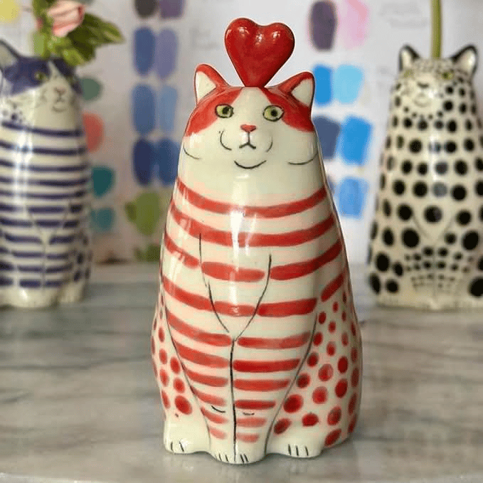 🐱 Hand-Painted Cat Vase Collection