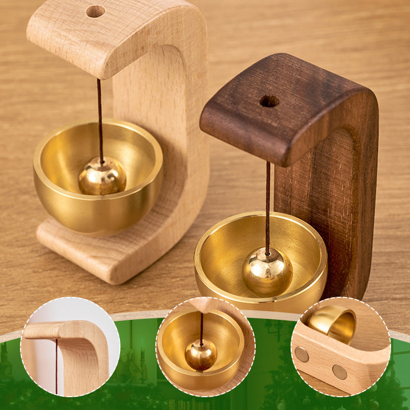 C-förmiges Windspiel aus Holz 