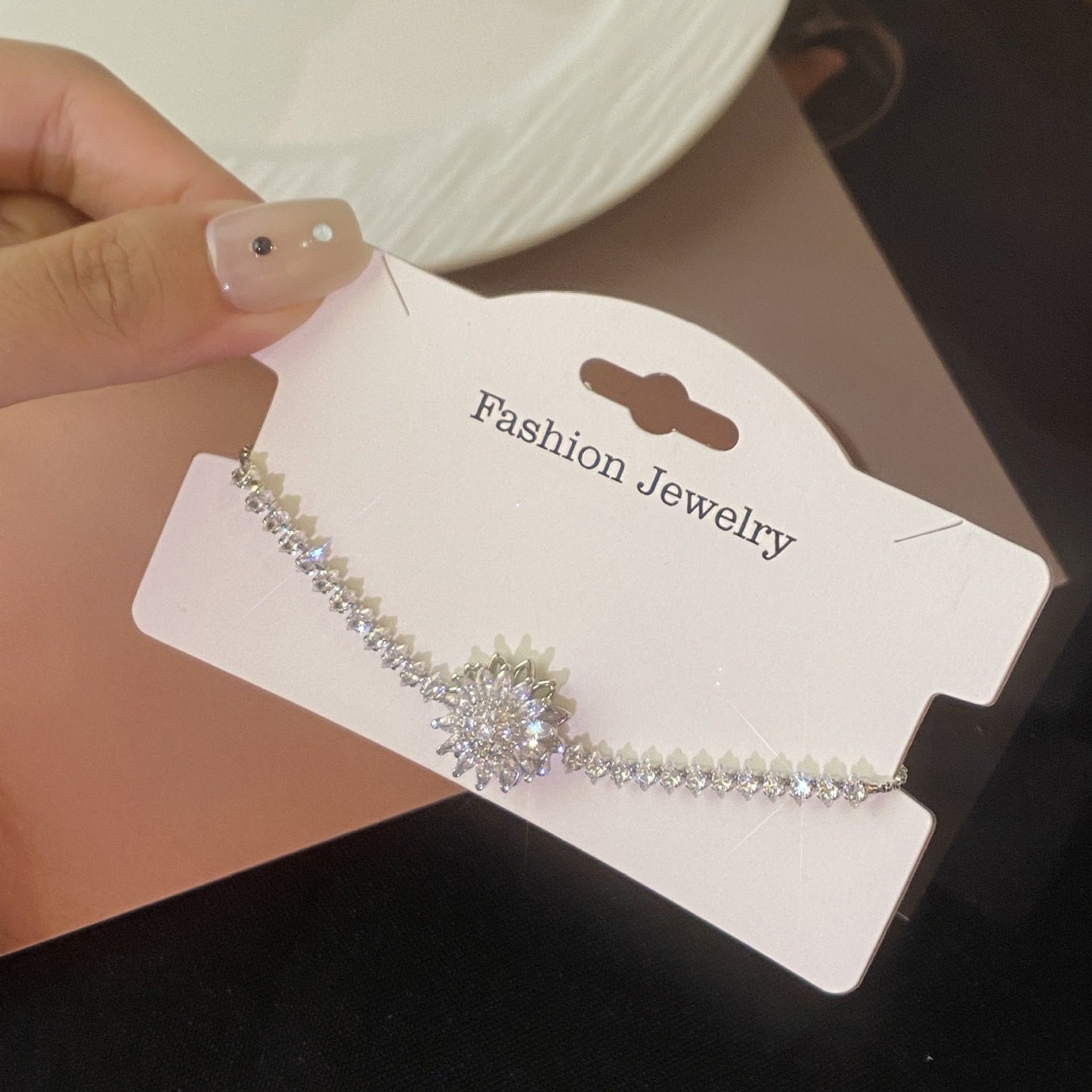 🌻💎 Chic Sunflower Bracelet – Adjustable, Sparkling & Perfect for Any Occasion