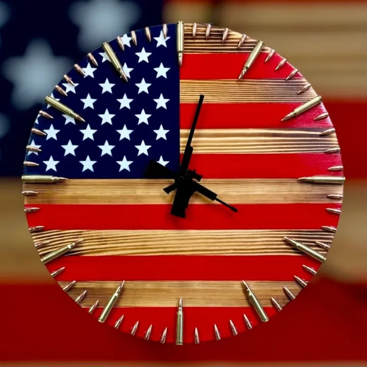 🔥🎁 Handmade Patriotic American Flag Clock — Perfect Gift for Veterans & Patriots