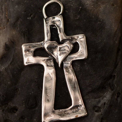 ✝️100 % handgefertigtes Silberkreuz mit heilendem Herz