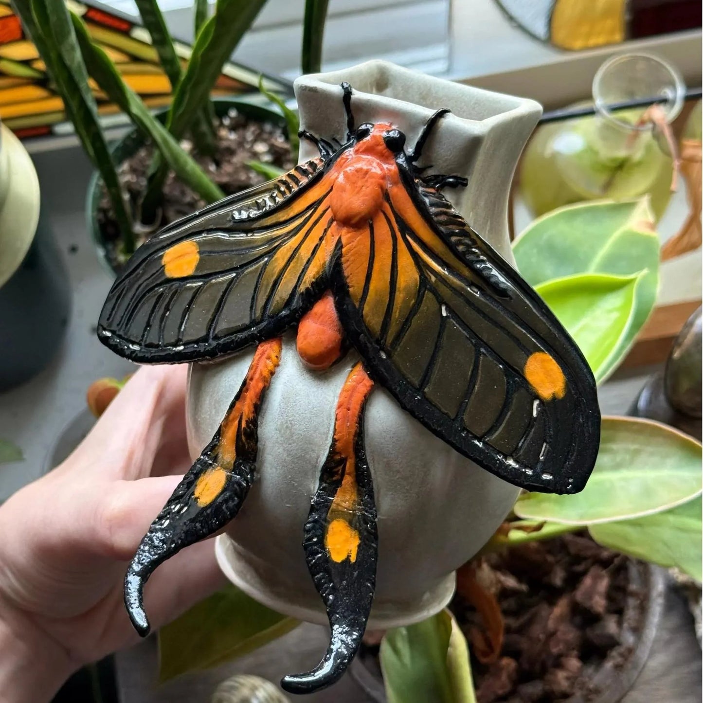 🔥LAST DAY 50% OFF - 🌺Long-Tailed Burnet Moth Vase