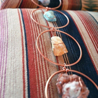 🧵 Handwoven 7 Chakra Crystal Wall Hanging – Tree of Life Energy Decor 🌈✨