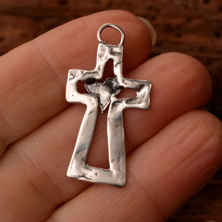 ✝️100 % handgefertigtes Silberkreuz mit heilendem Herz