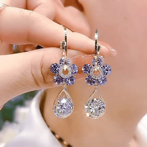💖 Floral Crystal Drop Earrings